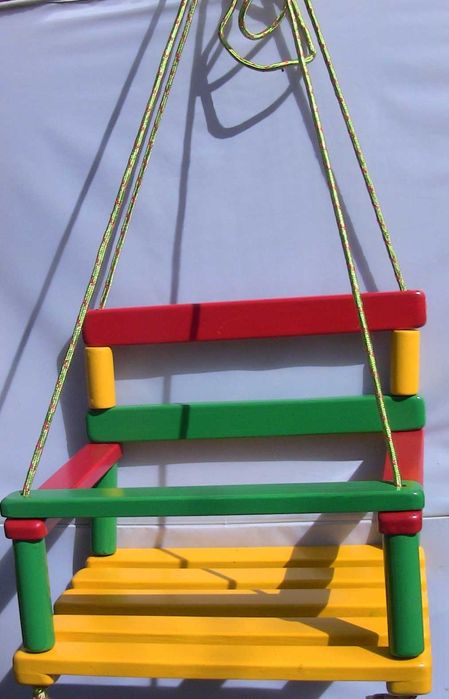 Качели деревянные