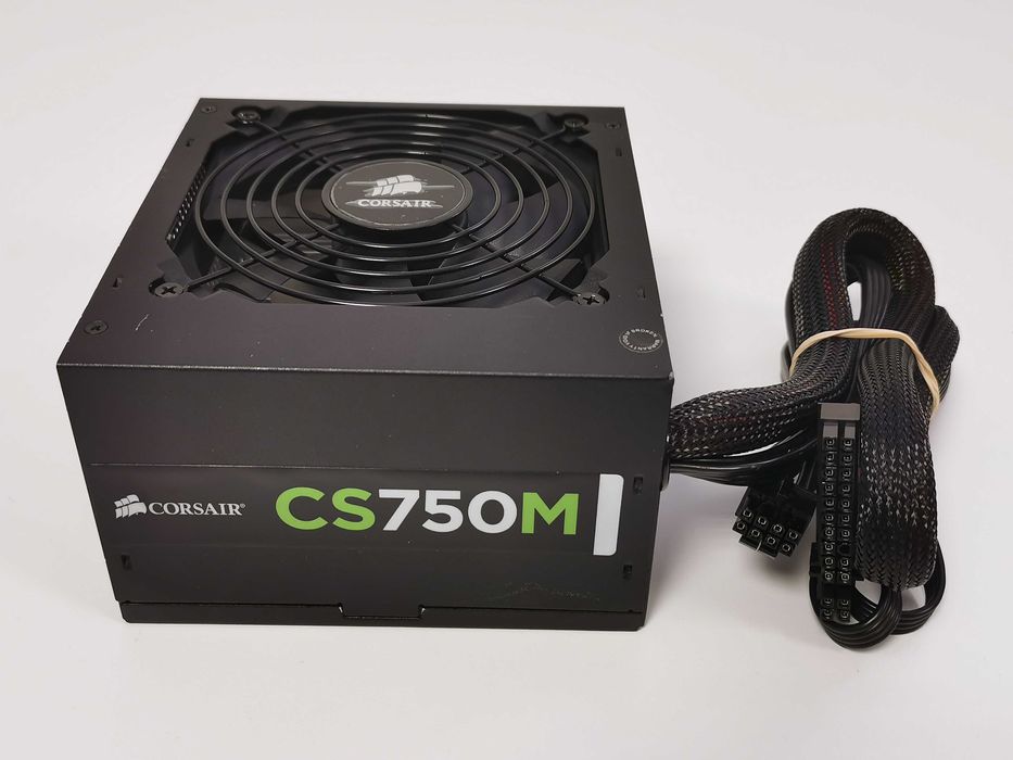 Corsair CS750M 750W полу-модулно захранване за компютър 80 PLUS Gold