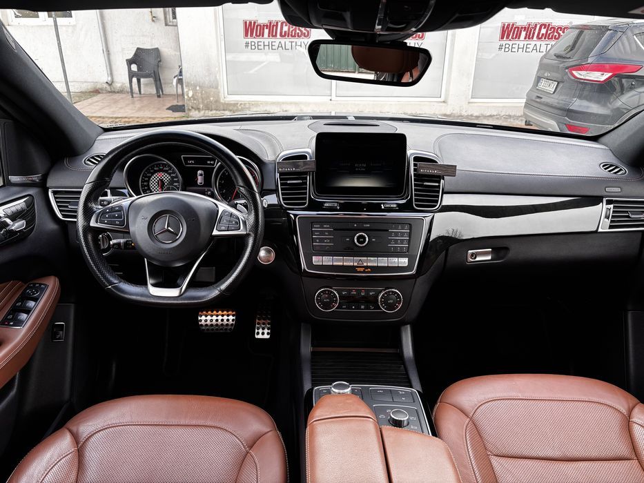 Proprietar de nouă vand GLE 43 AMG 3.0 benzina 50 mi km