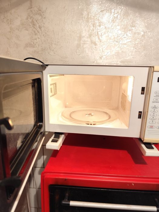 Микроволновая печь б/у