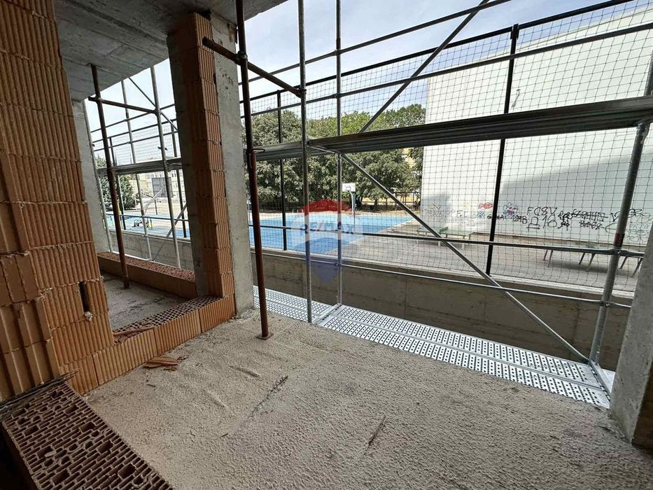 Продава се Двустаен апартамент в Варна, Цветен квартал - 73 кв.м за 1548 €/кв.м - Снимка #6