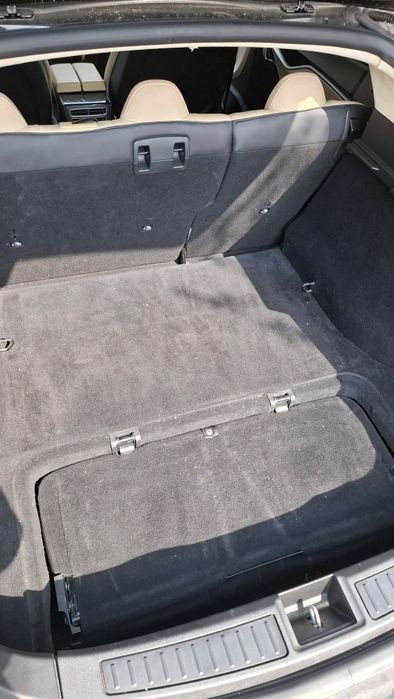 Scaune rândul 3 Tesla Model S