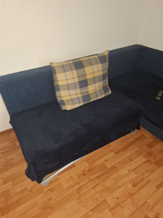 Vind coltar cu lada de depozitare!!