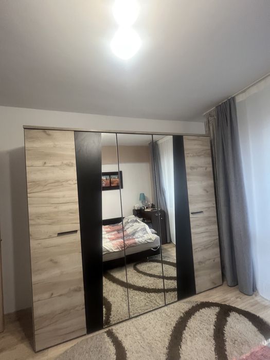 Vand dulap de sufragerie