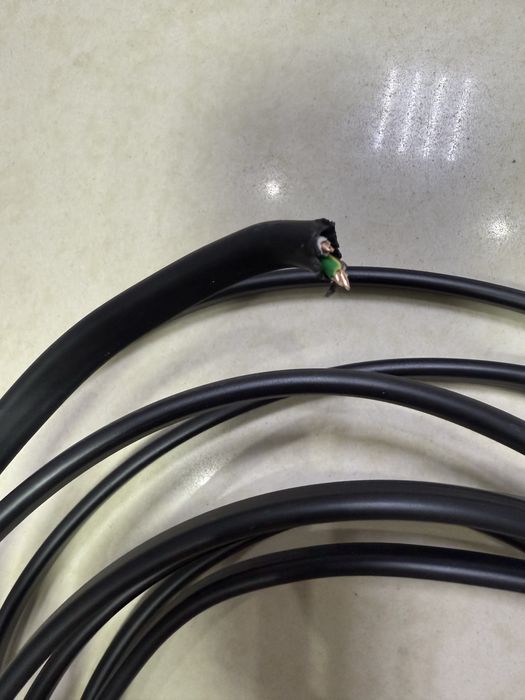 Продам кабель под розетку 5 метров