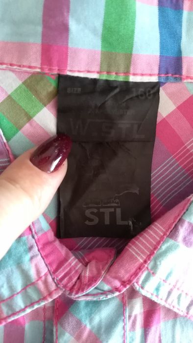 Продам рубашки школьные.