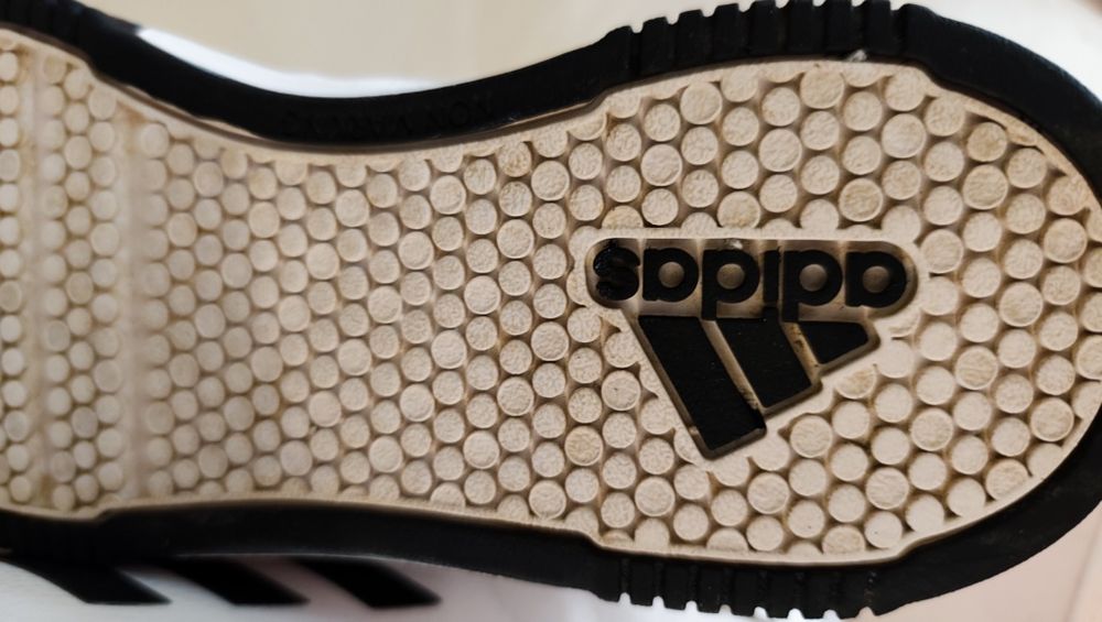 Маратонки Adidas