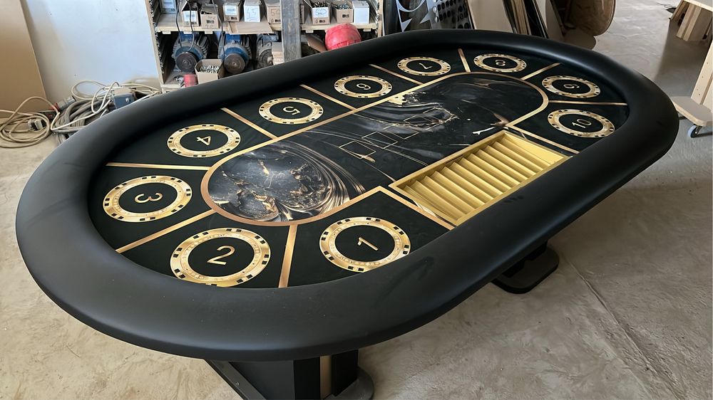 Masa poker atipica CustomTables.eu mese poker la comanda logo tau