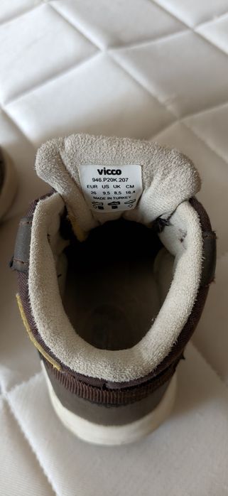 Продам ботинки Vicco 26 размера