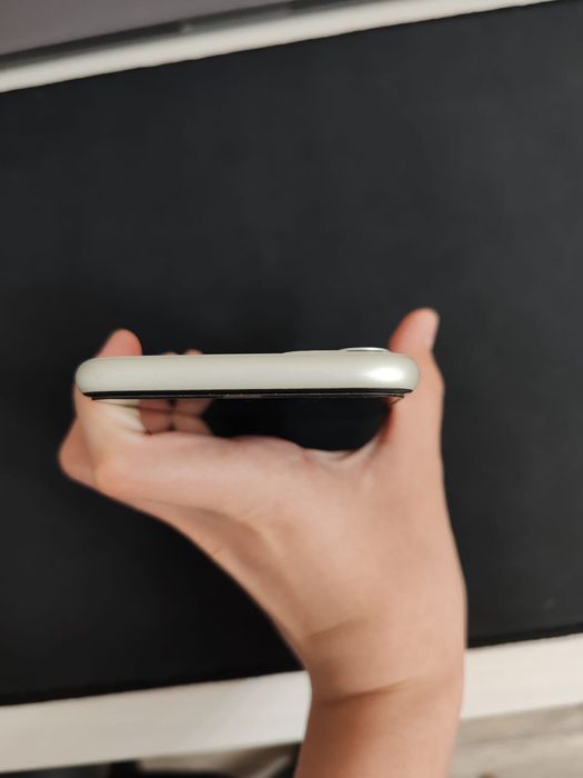 Айфон 11 128 гб.