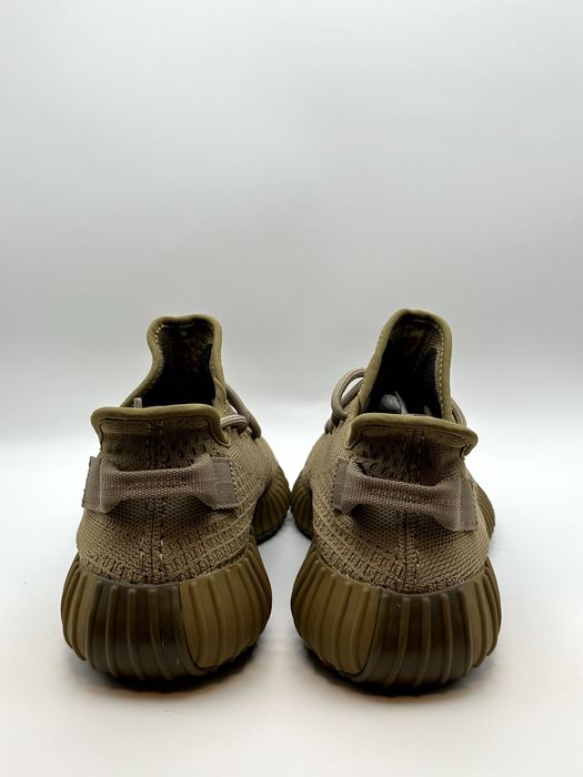 Yeezy 350 v2 Earth Sneakers