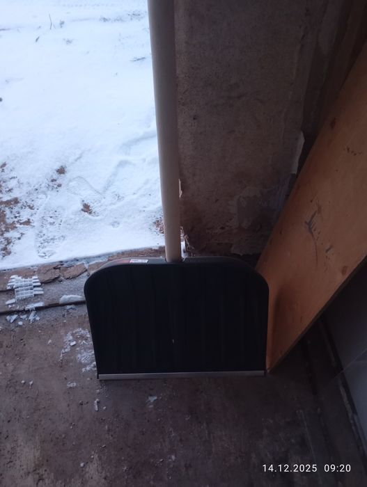 Продам лопату снегоуборочную