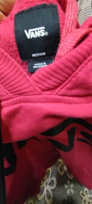 Суичър в цикламено за сезона