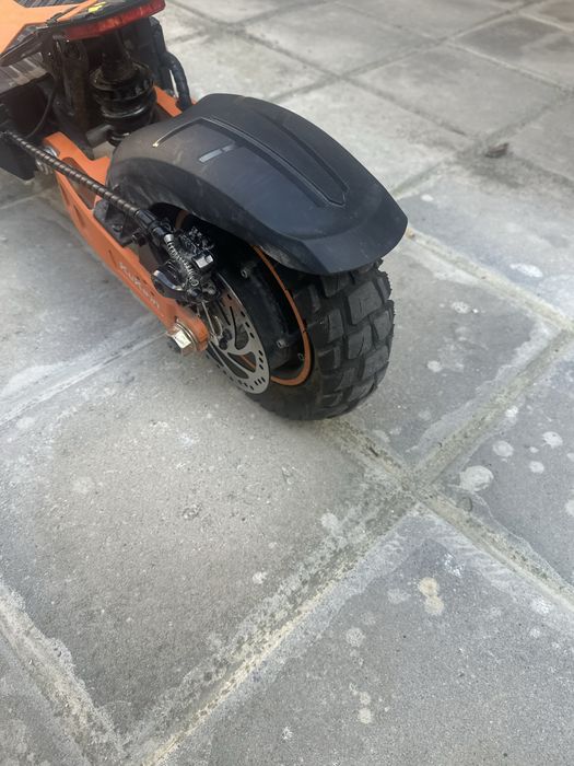 Продавам електрическа тротинетка KuKirin G2 Max
