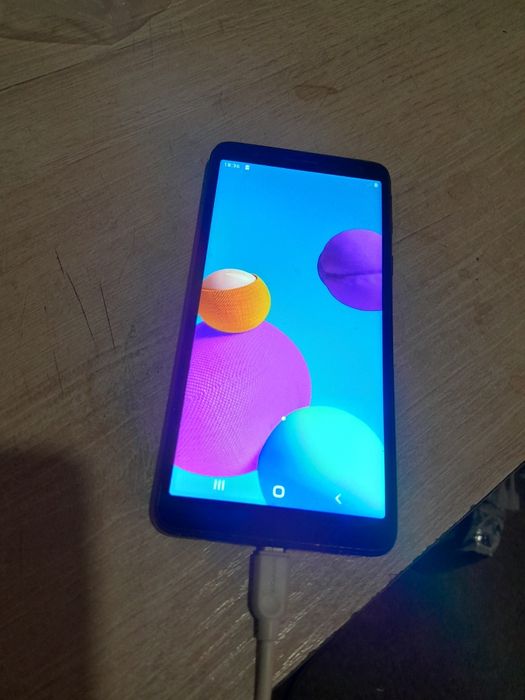 Продам Самсунг А01кор