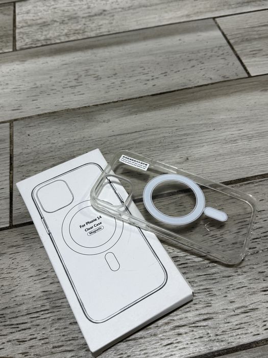 Husa cu MagSafe pentru iPhone 14