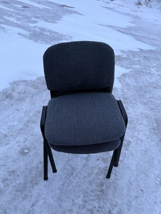 Продам стулья офисные