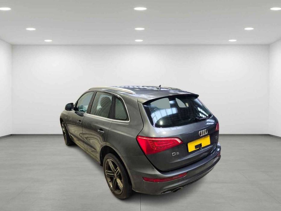 Dezmembrari dezmembrez Audi Q5 (8RB) 2.0 TFSI cod motor CNCD