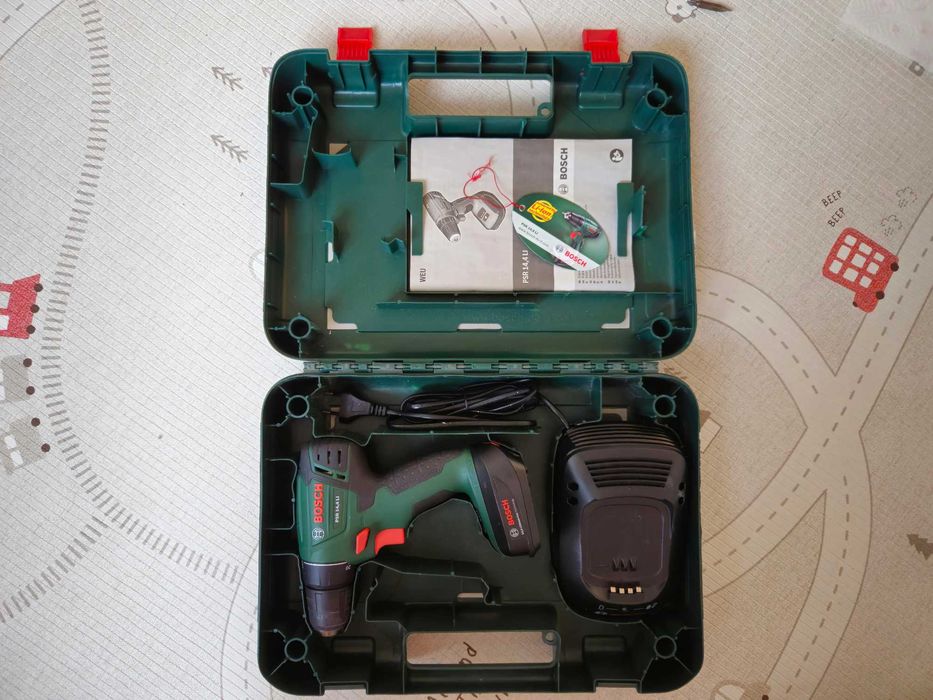 Акумулаторна бормашина винтоверт BOSCH 14.4 с батерия и зарядно