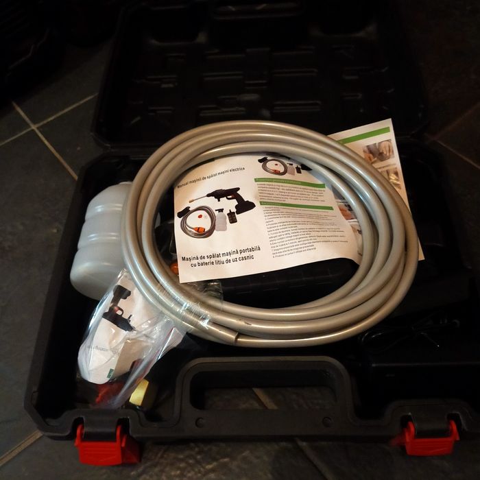 Водоструйка на батерията