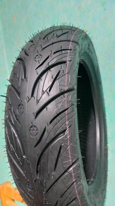 Продаётся пакрышки-шины для скутеров НОВЫЙ!