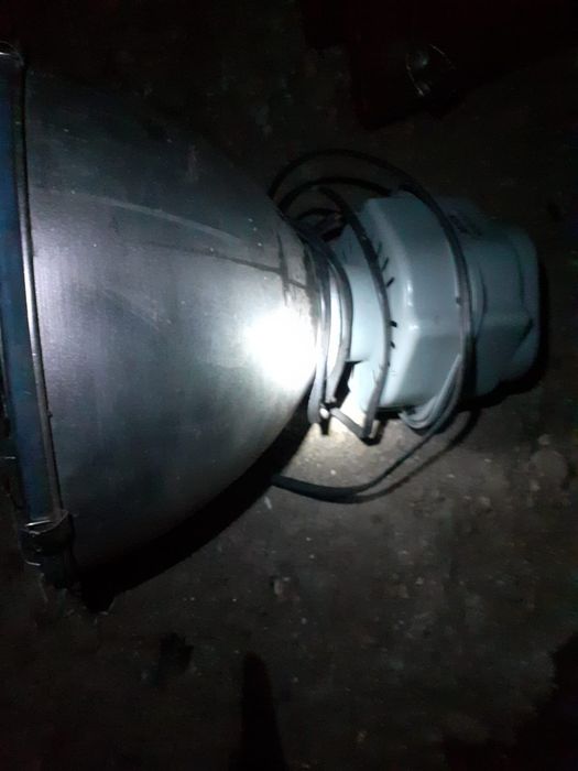 Фонарь прожектор