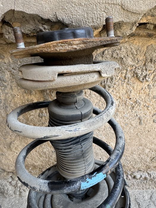 Амортизатор.     .