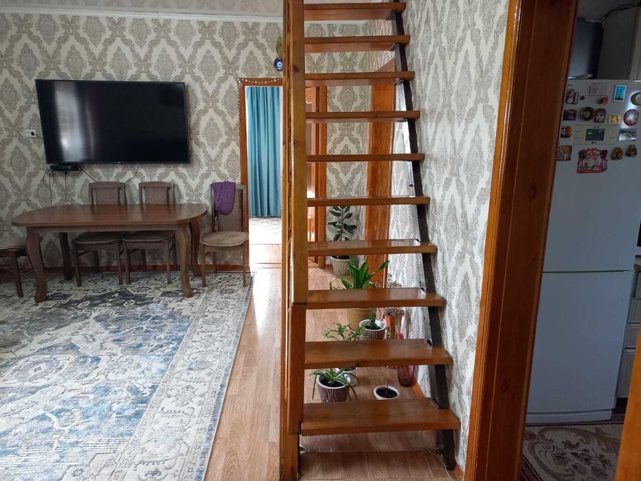 Продам дом мансардного типа в Рабочем