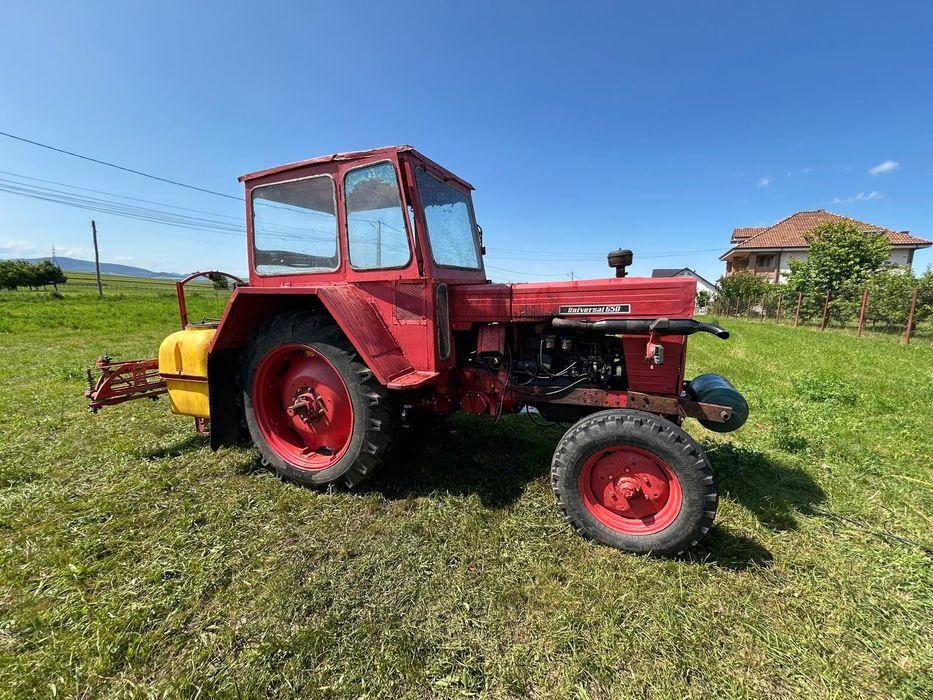 Vând tractor utb 650