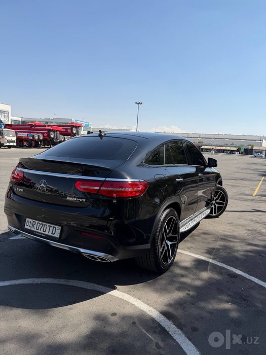 Mercedes GLE 450 AMG 2015-yil eng fuli pnevmalari bor vixloplari bor.