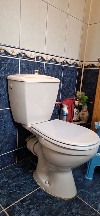 Vas  wc culoare alba cu rezervor