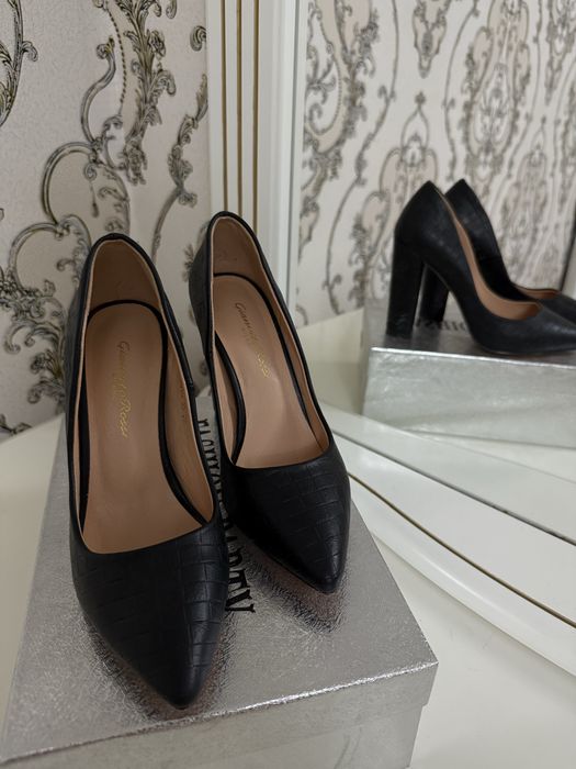 Все по 2000 тенге