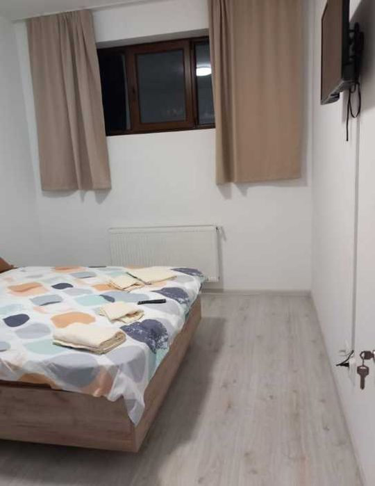 Дава се под наем Двустаен апартамент в Пловдив, Южен - 60 кв.м за 255 € - Снимка #2