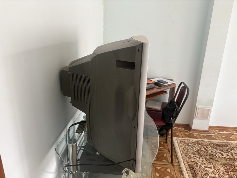 Продам старый Телевизор LG