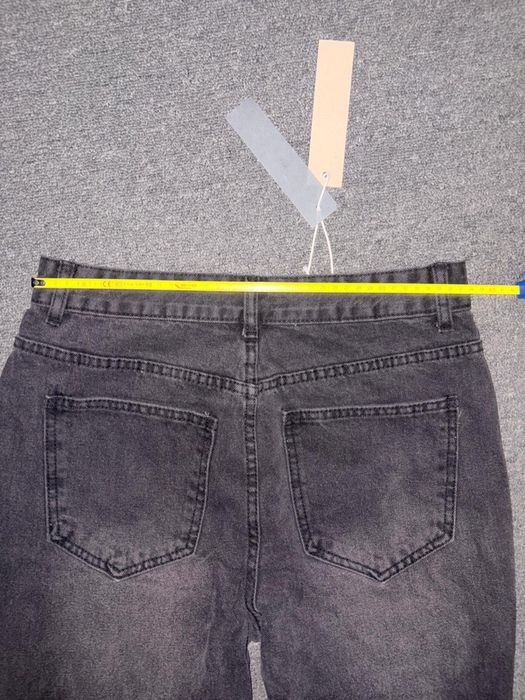 Blugi Essentials Noi