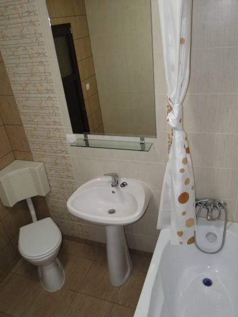 Vand apartament 2 camere Teiul Doamnei
