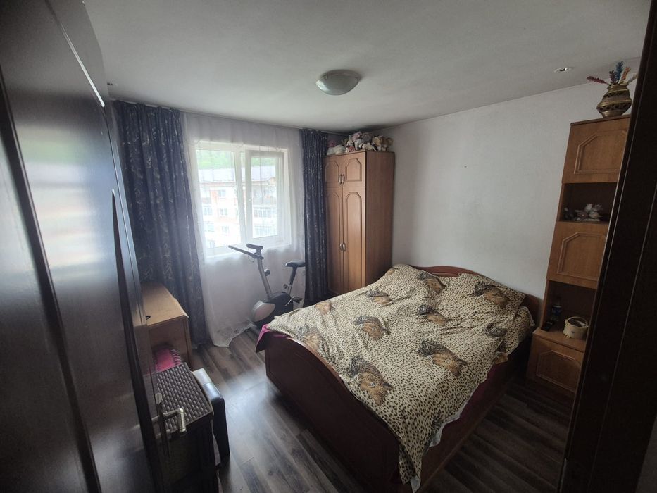 Apartament 2 camere de vânzare – Brezoi, zona Spitalului Orășenesc
