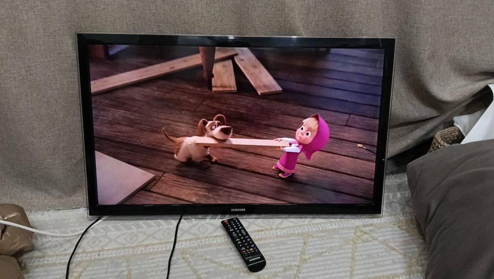 Продам телевизор Samsung smart