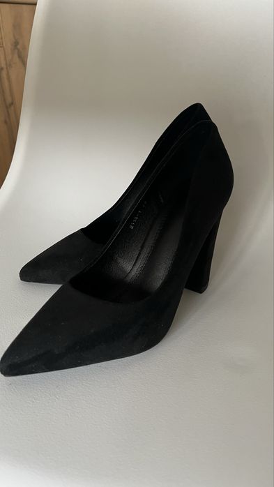 Черные туфли, женские