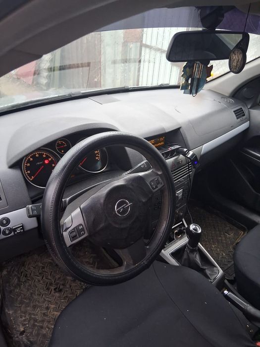 Opel Astra H 1.6 Benzina + Gpl
