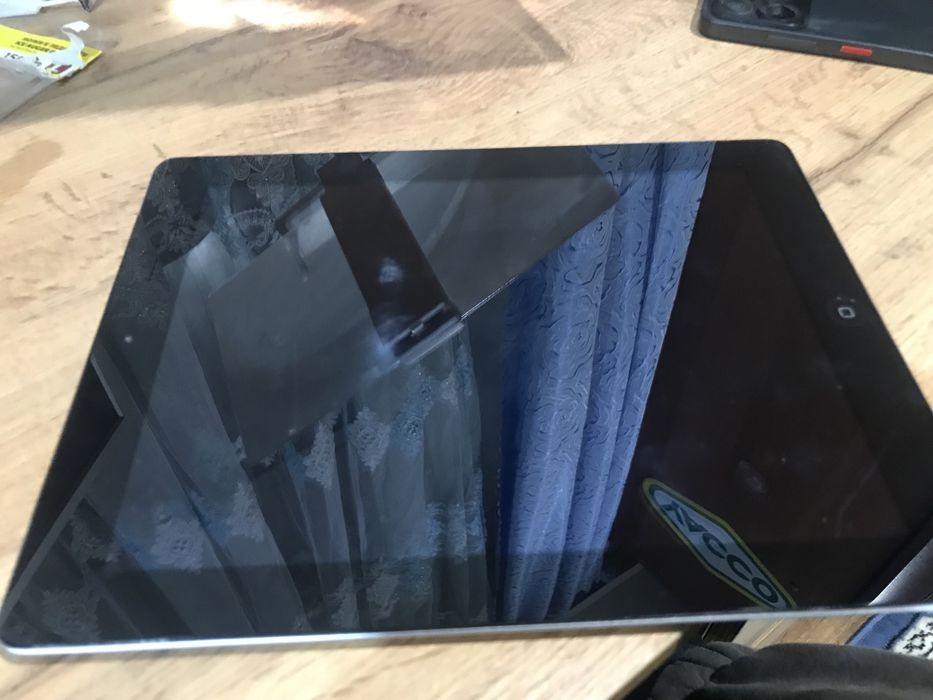 Продам айпад в отличном состоянии