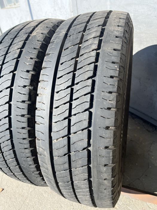 2 бр. гуми за бус 205/65/16C Viking DOT 1323 6-7 mm