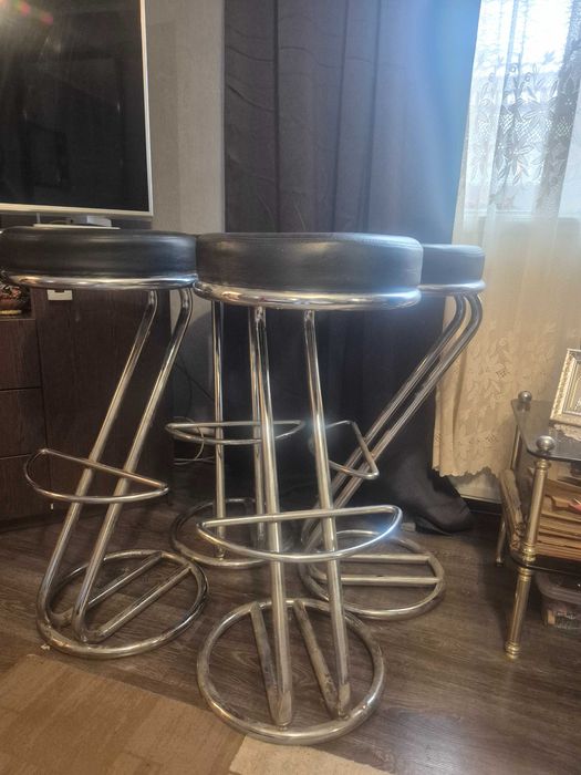 Vând scaune de piele