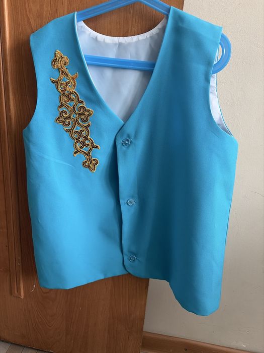 Продам жилеты национальные