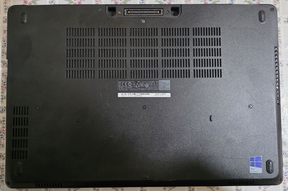 Dell Latitude e5570,6th Gen i5, 15.6"pentru piese