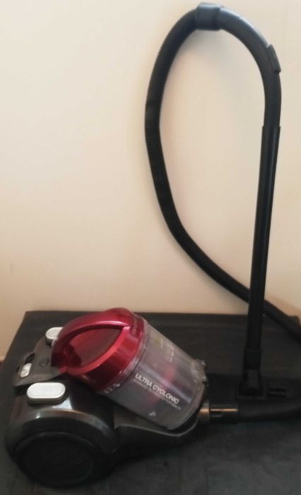 Прахосмукачка DAEWOO 1000W