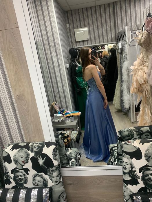 Бална рокля с корсет