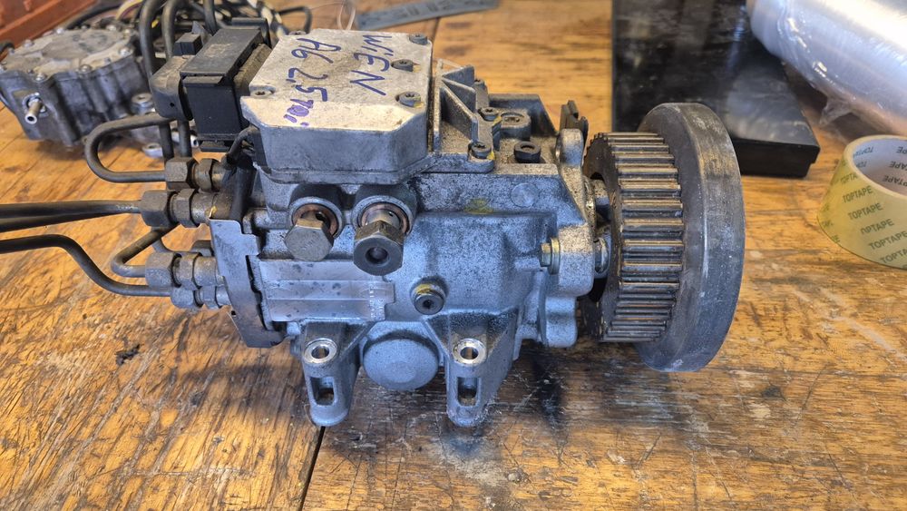 Нафтова помпа за VW Пасат 5 ,Ауди А6,А4 2.5 TDI 97- 2004г