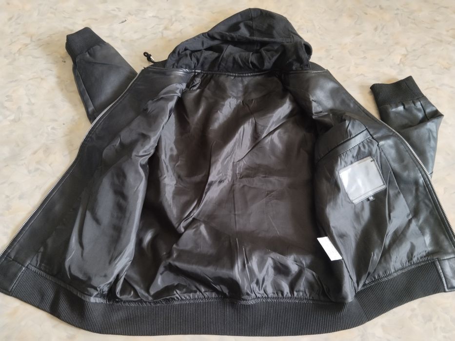 Продам куртку мужскую