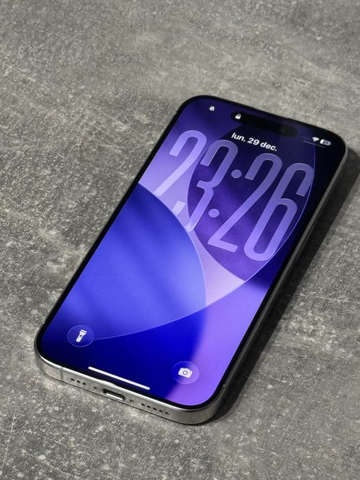 iPhone 15 Pro Meverlocked